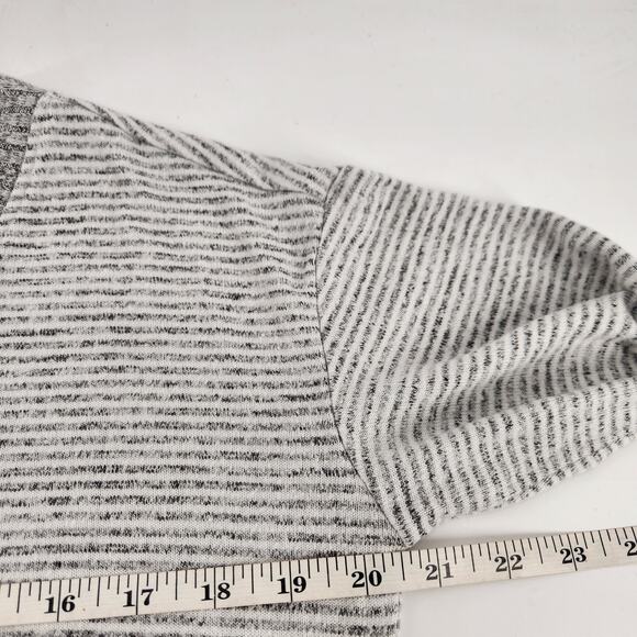 Soma Sleep Dress One Size Gray Knit Striped V-Neck Long Sleeve Cooling - Picture 6 of 10
